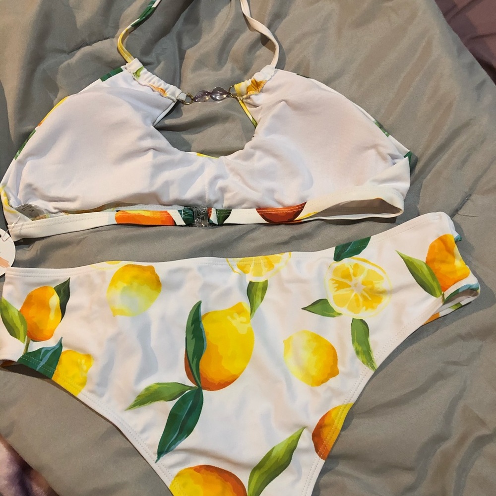 🍋 Lemon Pattern Bathing Suit - Picture 2 of 10